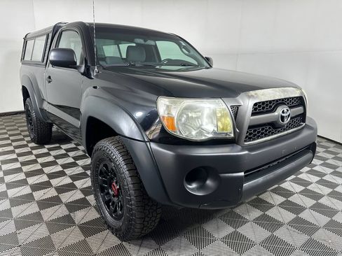 Used 2011 Toyota Tacoma 4x4 Regular Cab image 7