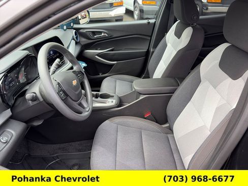 Certified 2024 Chevrolet Trax LS w/ LS Convenience Package FWD image 21