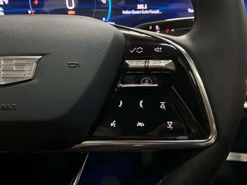 Used 2025 Cadillac Lyriq Luxury RWD image 34
