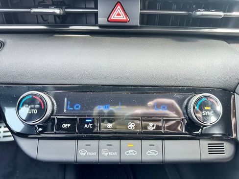 Certified 2025 Hyundai Elantra Sport FWD image 20