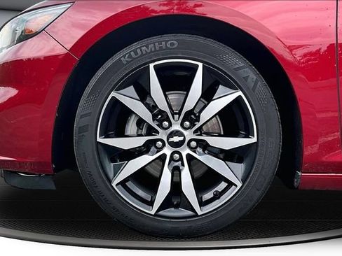 Used 2018 Chevrolet Malibu LT FWD image 32