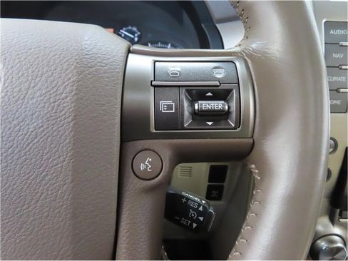 Used 2016 Lexus GX 460 image 9