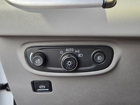 Used 2022 GMC Terrain SLT FWD image 22