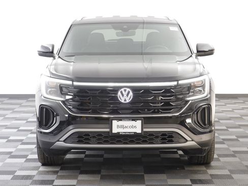 Used 2025 Volkswagen Atlas Cross Sport SE image 22
