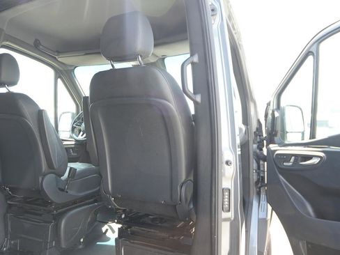 Used 2024 Mercedes-Benz Sprinter 2500 image 8