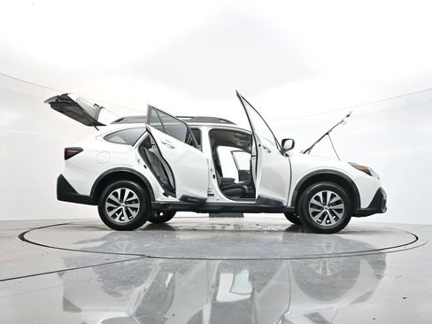 Used 2020 Subaru Outback Premium image 40