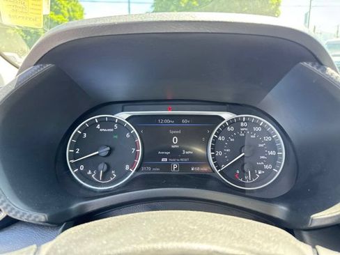 Used 2022 Nissan Sentra SV FWD image 17