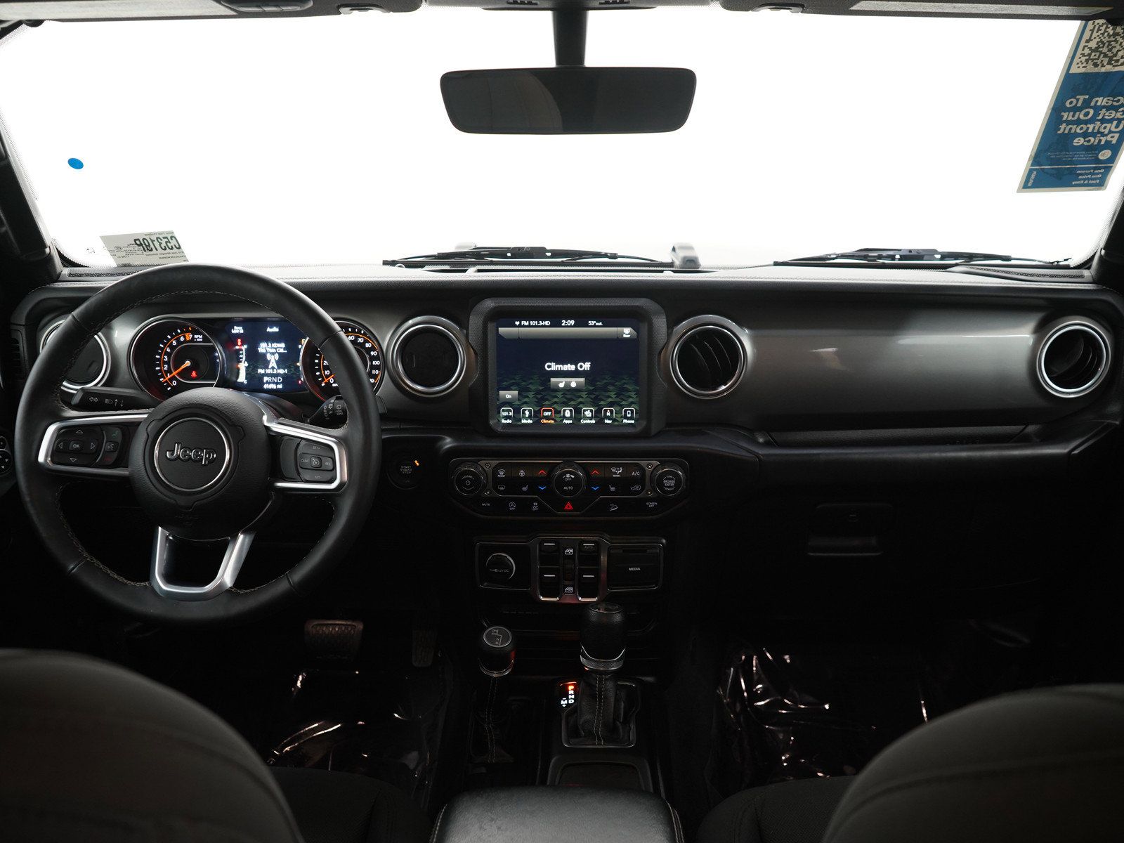 Used 2019 Jeep Wrangler Unlimited Sahara w/ Uconnect 4C Nav & Sound Group AWD/4WD image 14