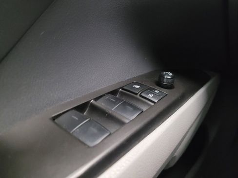 Used 2023 Toyota Camry LE image 27