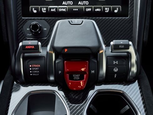 Used 2024 Lamborghini Urus Performante image 73