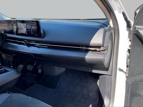 Certified 2024 Nissan Ariya AWD image 17