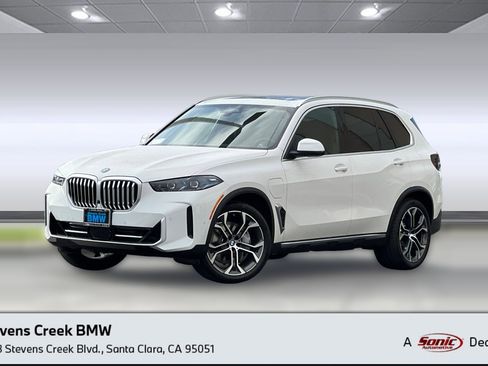 New 2026 BMW X5 xDrive50e image 1