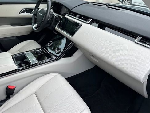 Used 2019 Land Rover Range Rover Velar S image 15