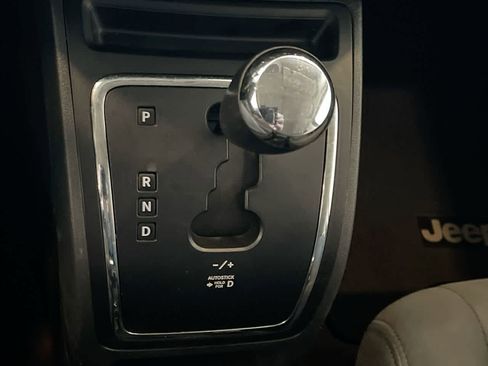 Used 2015 Jeep Compass Sport w/ Power Value Group image 18