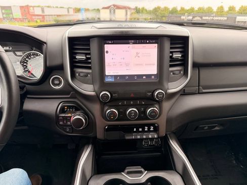 Used 2022 RAM 1500 Big Horn AWD/4WD image 4