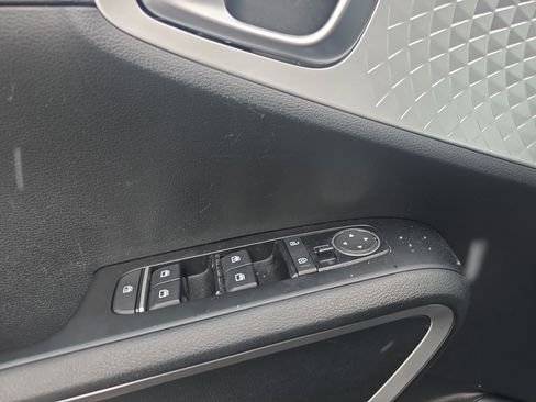 Used 2023 Kia Soul LX w/ Option Group 015 image 16