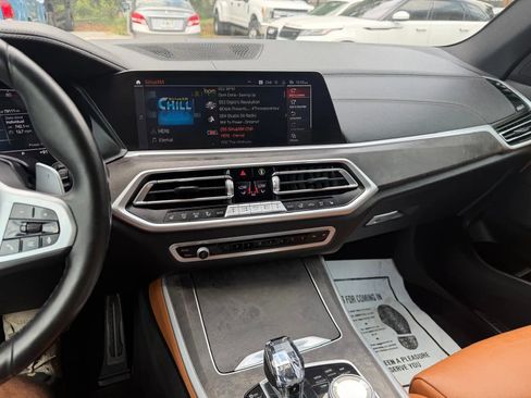 Used 2022 BMW X5 sDrive40i w/ M Sport Package RWD image 18