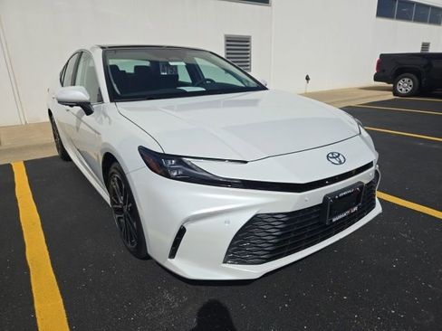 Used 2026 Toyota Camry XLE w/ Premium Plus Package AWD/4WD image 1