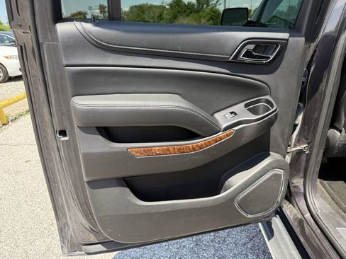 Used 2015 Chevrolet Suburban LTZ AWD/4WD image 22