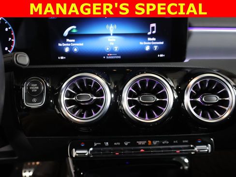 Used 2022 Mercedes-Benz CLA 250 4MATIC image 16