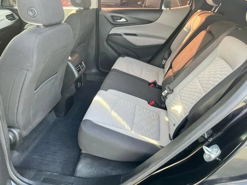 Used 2020 Chevrolet Equinox LS FWD image 25