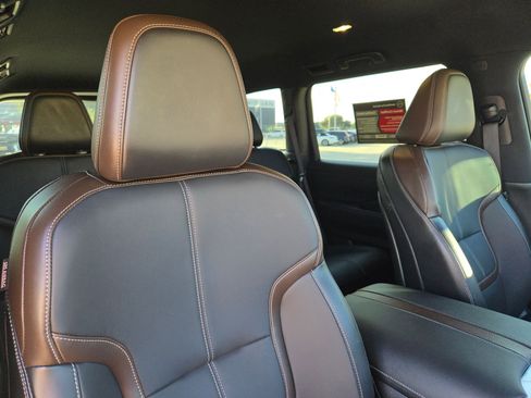 Certified 2025 Nissan Armada SL w/ Captain's Chari Seat Package image 30