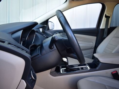 Used 2019 Ford Escape SEL FWD image 43
