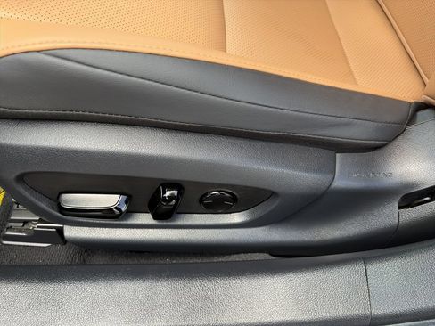 Used 2023 Lexus ES 350 w/ Premium Package FWD image 13