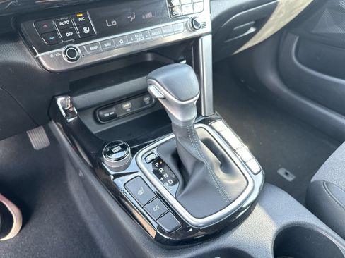 Used 2024 Kia Seltos S AWD/4WD image 18