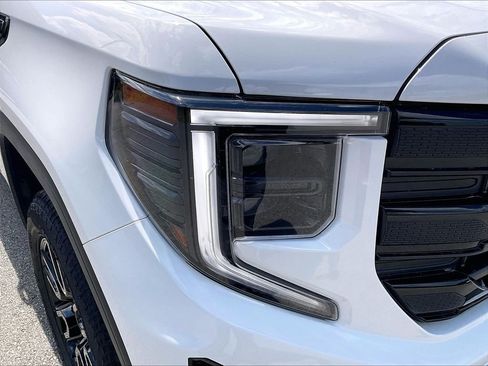 Used 2025 GMC Sierra 1500 Elevation AWD/4WD image 30