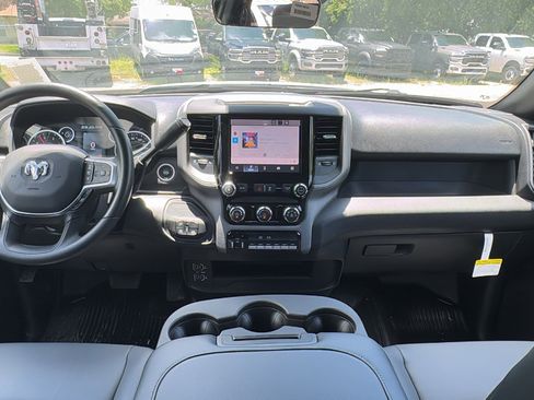 New 2026 RAM 1500 Express AWD/4WD image 16