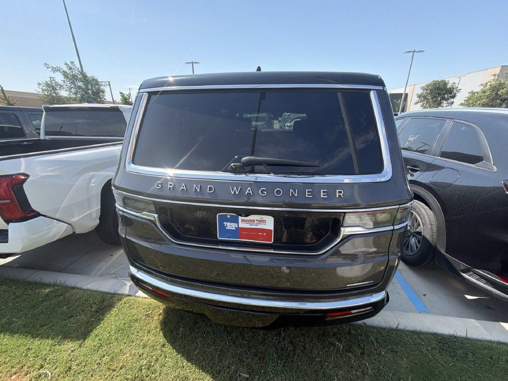 Used 2024 Jeep Grand Wagoneer L Series III AWD/4WD image 17