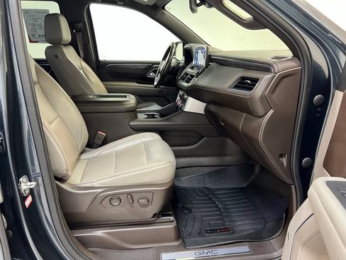 Used 2021 GMC Yukon SLT w/ SLT Luxury Package AWD/4WD image 35