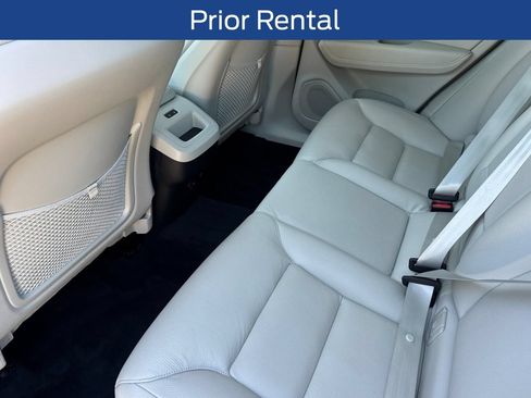 Used 2023 Volvo XC60 B5 Plus AWD/4WD image 15