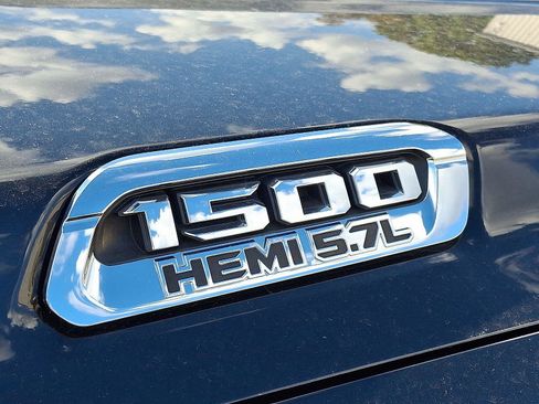 Used 2019 RAM 1500 Limited image 10