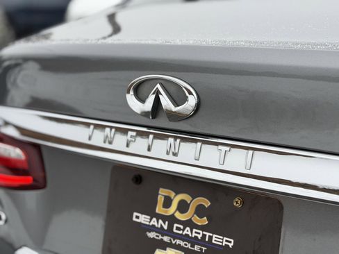 Used 2017 INFINITI Q70 3.7 w/ Technology Package image 18