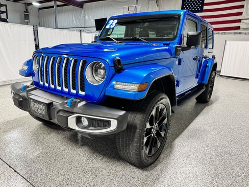 Used 2023 Jeep Wrangler Unlimited Sahara w/ Cold Weather Group AWD/4WD image 2