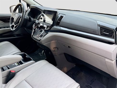 Used 2023 Honda Odyssey Elite image 32