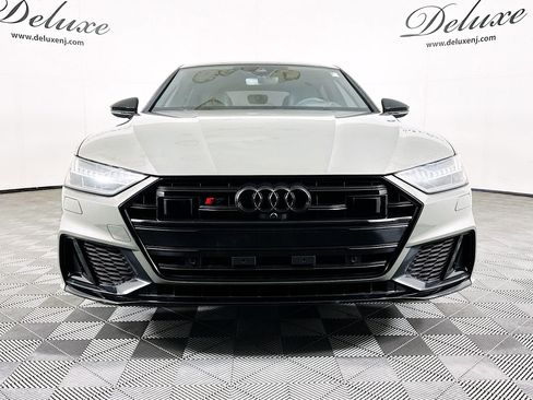 Used 2022 Audi S7 Prestige w/ Prestige Package image 2