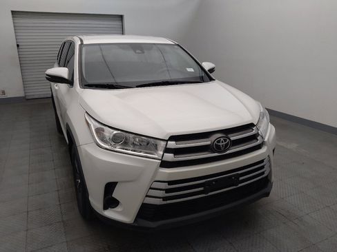 Used 2019 Toyota Highlander LE image 14