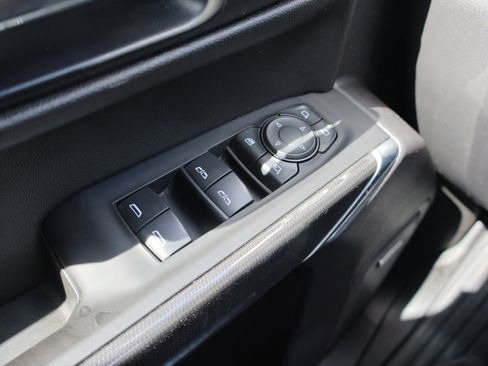 Used 2022 GMC Sierra 1500 AT4 w/ Technology Package image 18