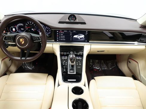 Used 2022 Porsche Panamera image 47