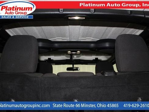 Used 2019 Jeep Wrangler Unlimited Sahara w/ Safety Group AWD/4WD image 32