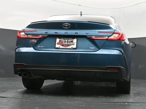 Used 2025 Toyota Camry SE FWD image 39