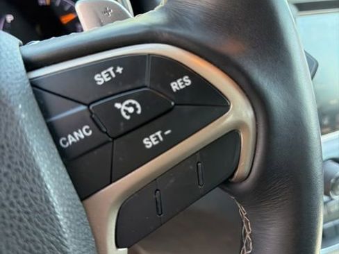 Used 2016 Jeep Grand Cherokee Limited image 17