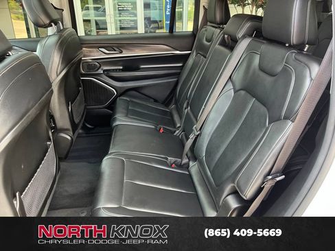 Used 2022 Jeep Grand Cherokee L Limited AWD/4WD image 17