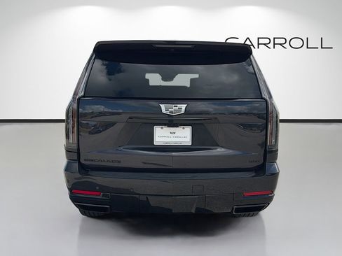 Used 2026 Cadillac Escalade Platinum Sport w/ LPO, ONYX Package image 4