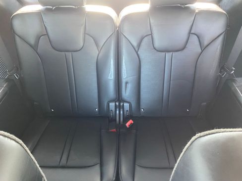Certified 2025 Kia Sorento EX w/ EX Panoramic Sunroof Package AWD/4WD image 16