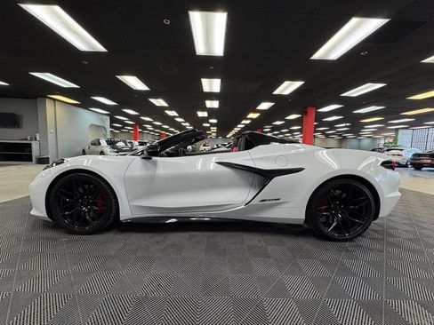 Used 2024 Chevrolet Corvette Z06 image 9