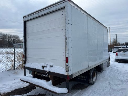 Used 2013 Ford E-350 and Econoline 350 Super Duty image 4